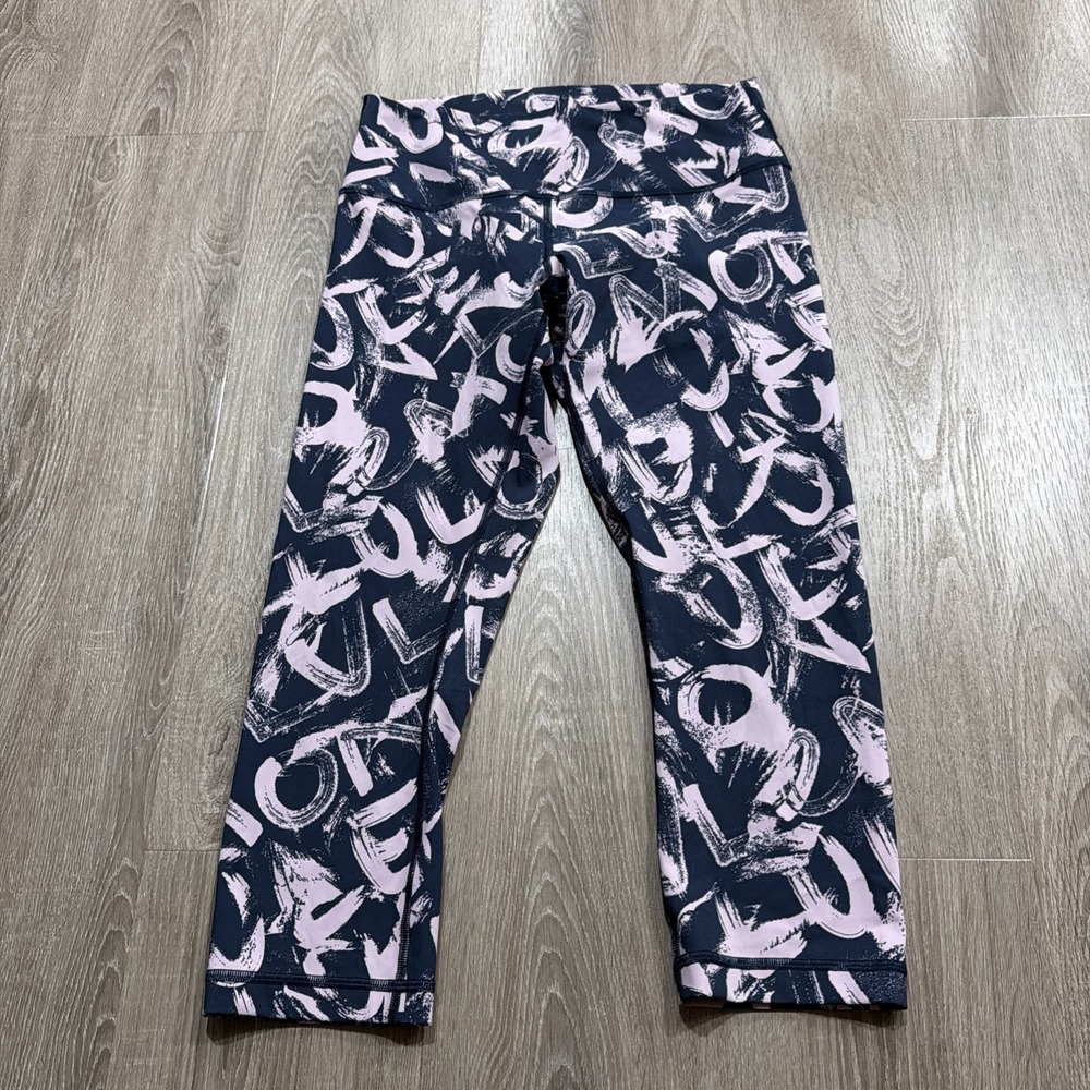 Lululemon High Rise‎ Full-On Luxtreme Crop Tight Graffiti Pop Antoinette Navy 10